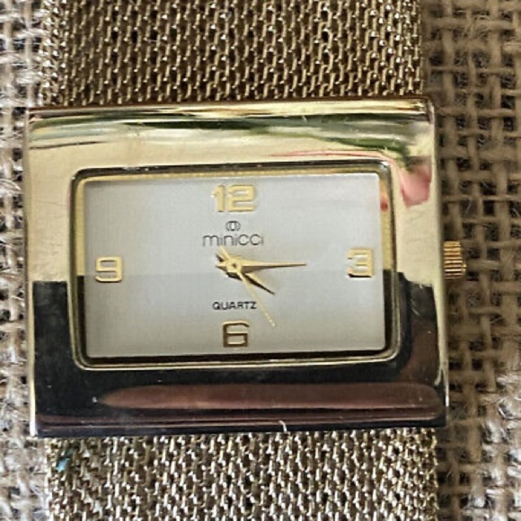 Womens gold wristwatch by Minicci - Picture 7 of 8